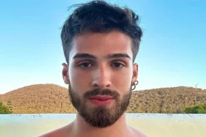 João Guilherme surpreende com nova aparência: corpo mais enxuto, foco na carreira e rumores de affair com Bruna Marquezine movimentam a web