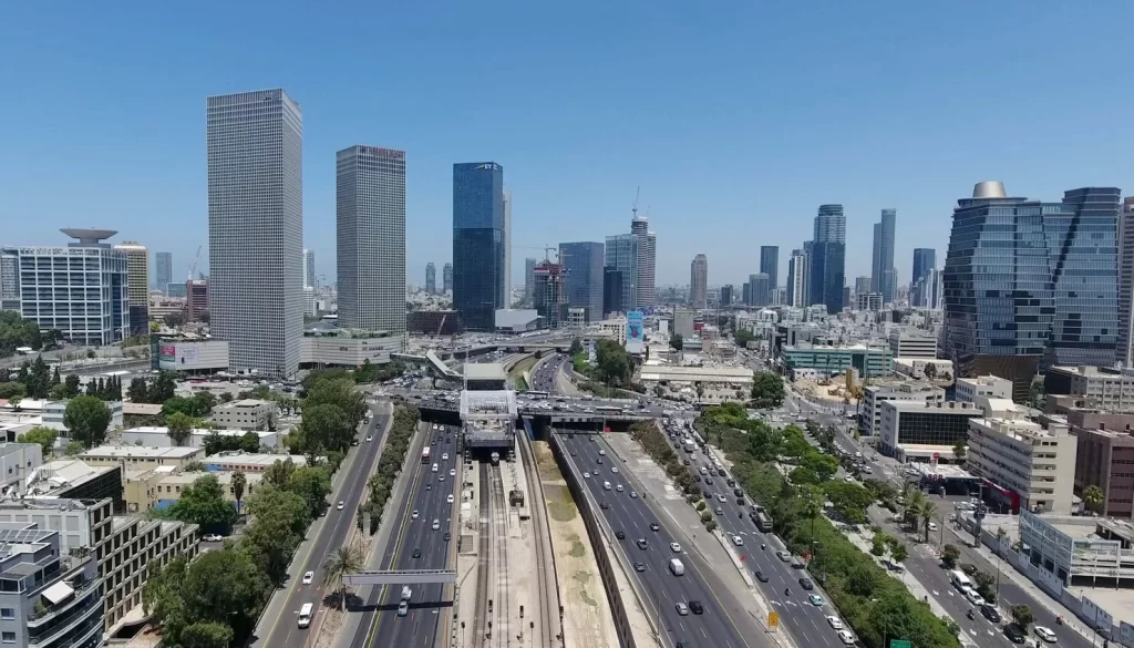 MÍSSEIS EM TEL AVIV: Comitiva vive momentos  de tensão durante missão oficial em Israel oficial