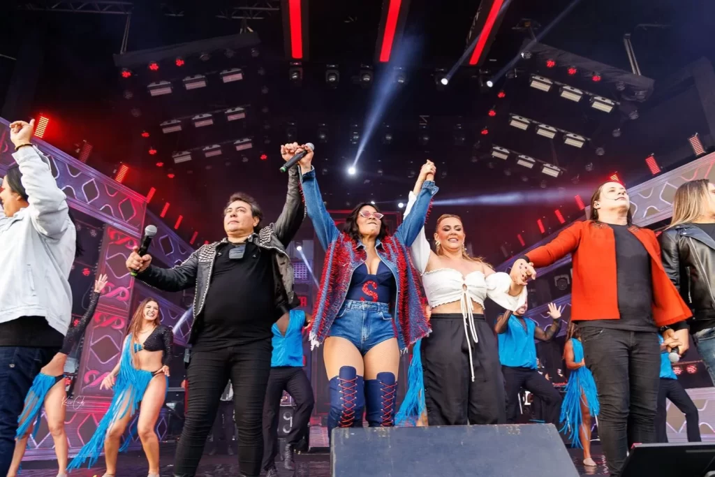 Calcinha Preta conquista público com turnê “Atemporal”