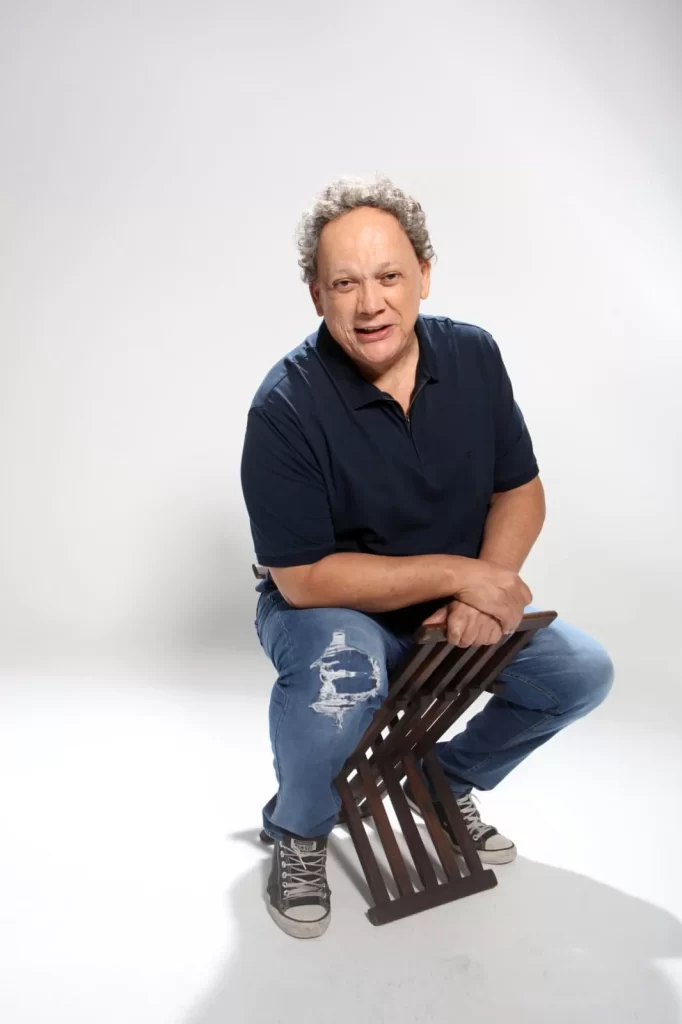 Lailtinho chega aos 35 anos de carreira como referência nacional do humor