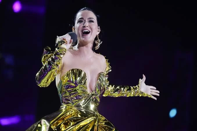 Katy Perry no Brasil: documentário íntimo e planos de nova turnê agitam fãs