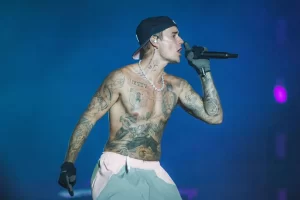 Justin Bieber mantém liderança absoluta: quarto dia consecutivo no topo global do streaming
