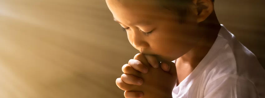 Toque de Fé que transforma sob o olhar da Pastora Mônica Rocha