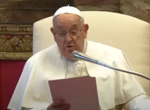 Papa Francisco se recupera de pneumonia bilateral e segue em tratamento no hospital Gemelli