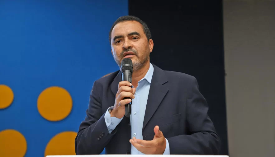 Governador Wanderlei Barbosa anuncia pagamento dos servidores e repasse do piso da enfermagem