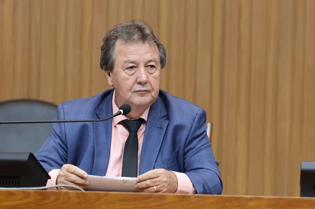 Deputado Vilmar solicita ação emergencial na TO-373 após rompimento de bueiros