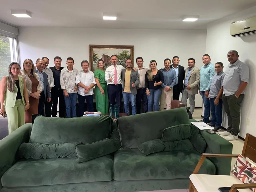 Deputado Vilmar lidera articulação em Brasília com prefeitos eleitos em busca de recursos para os municípios