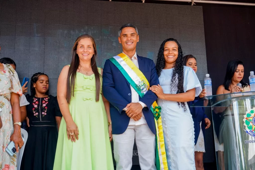 Raimundinho Brandão e Ana Cláudia São Empossados em Dia Festivo em Palmeirante