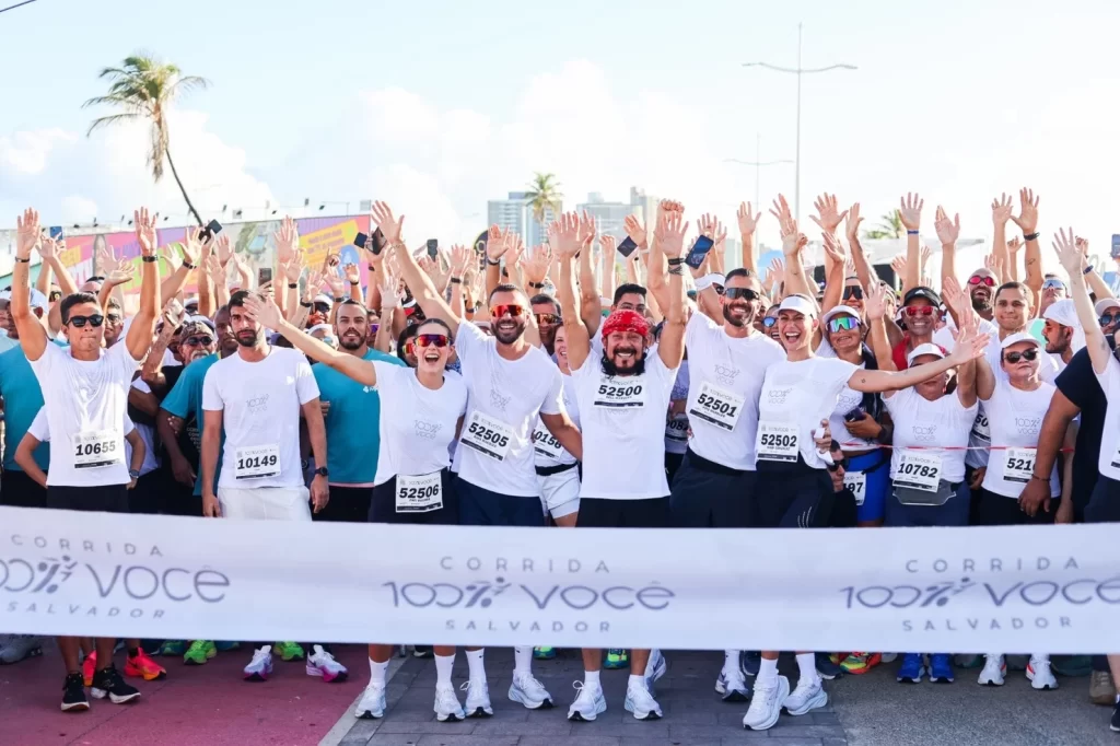Bell Marques reúne mais de quatro mil pessoas na corrida 100% Você em Salvador