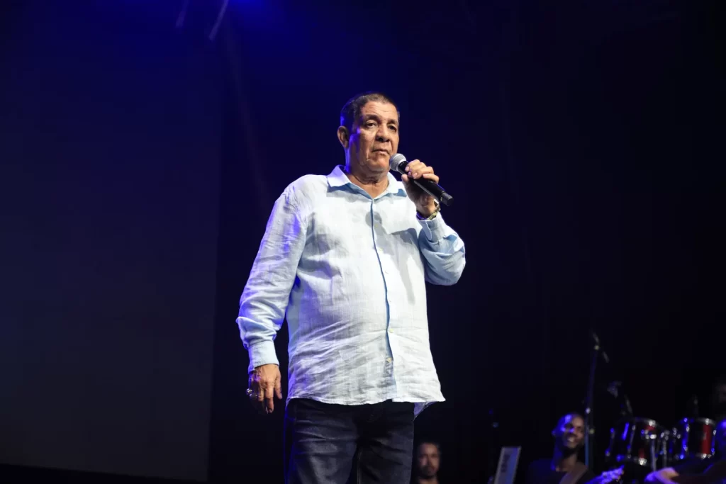 Zeca Pagodinho celebra os 80 anos de Jorge Perlingeiro com show especial