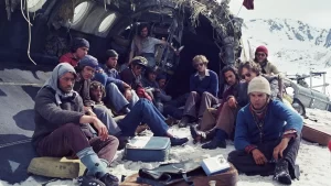 Resenha | Sociedade da Neve: quando o horror é coletivo, mas a humanidade também