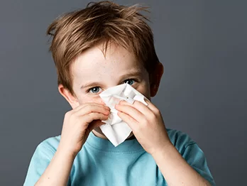 Casos de bronquiolite e pneumonia disparam entre crianças no Tocantins e pressionam rede hospitalar