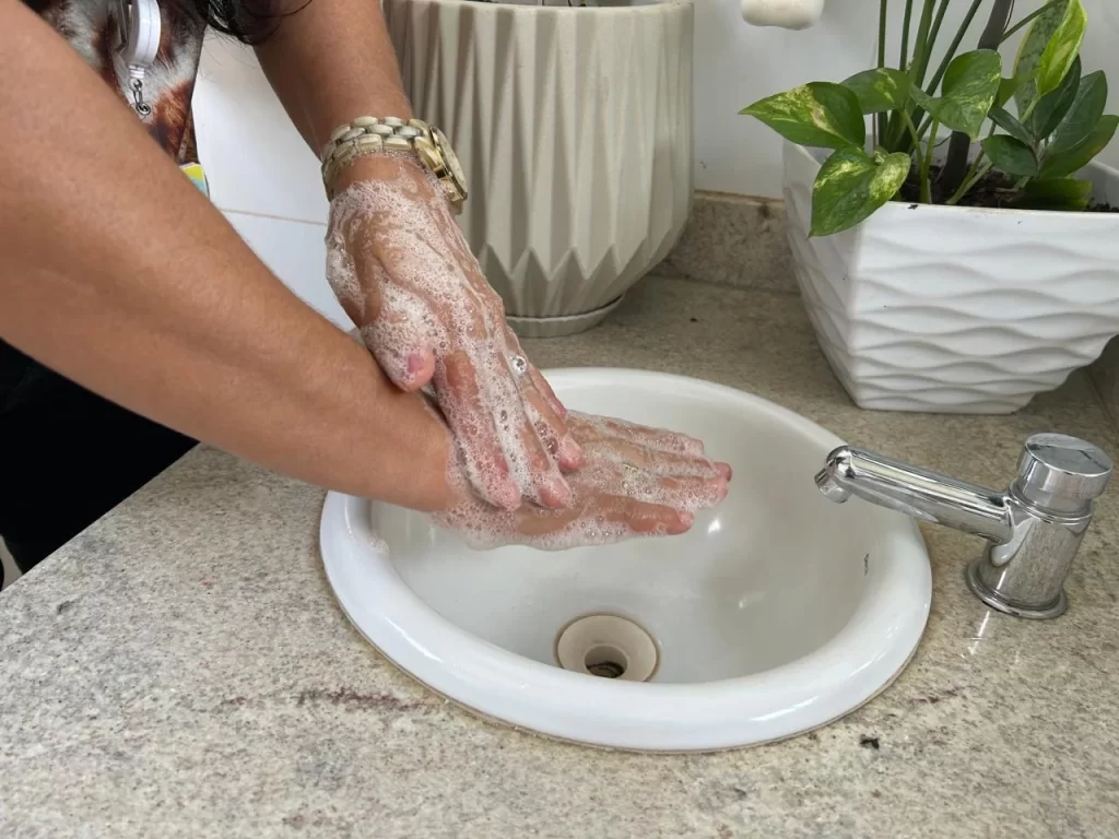 BRK alerta para o desperdício de água nas férias e oferece dicas práticas