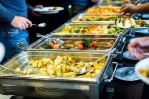 Alimentação fora de casa em Palmas registra alta de 9,73% em 2024, aponta NAEPE