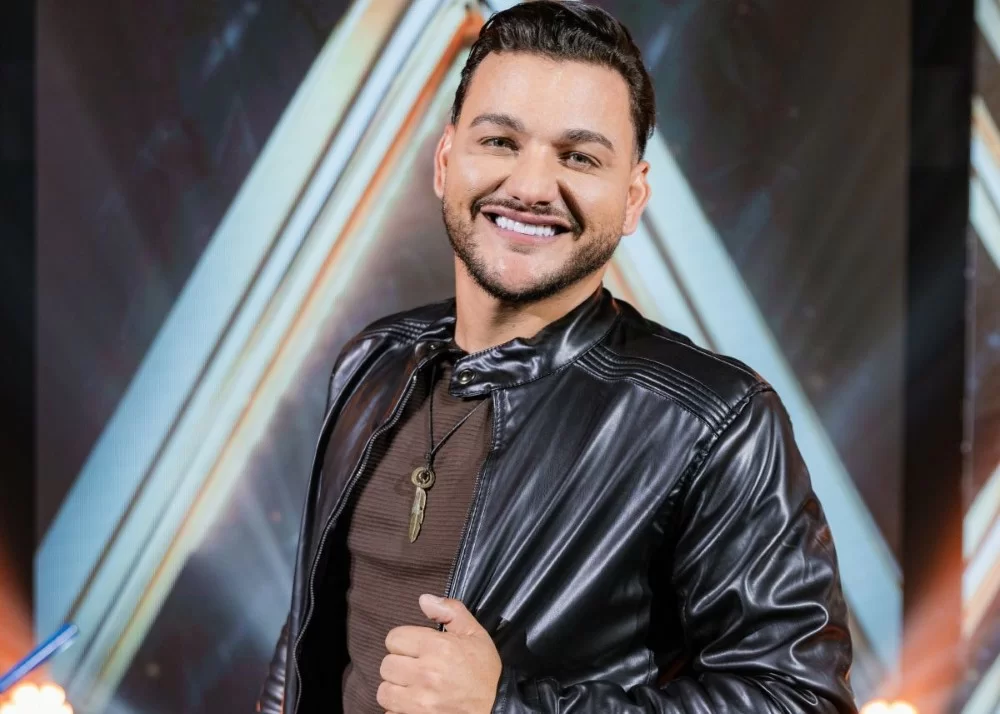 Leandro Cavichioli estreia “Bregão do Pedreiro” com paixão, sofrência e sucessos