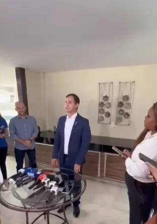 Silêncio incômodo: ausência de Élcio Mendes em coletiva acende alerta sobre possível saída da gestão de Palmas