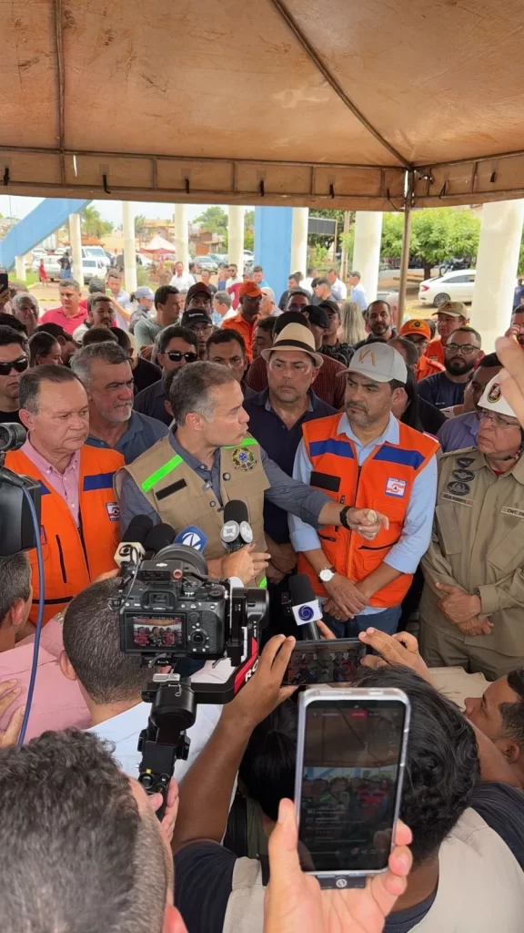 “Uma tragédia que afeta o Brasil inteiro”, declara governador do TO sobre desabamento da ponte Juscelino Kubitschek em Aguiarnópolis