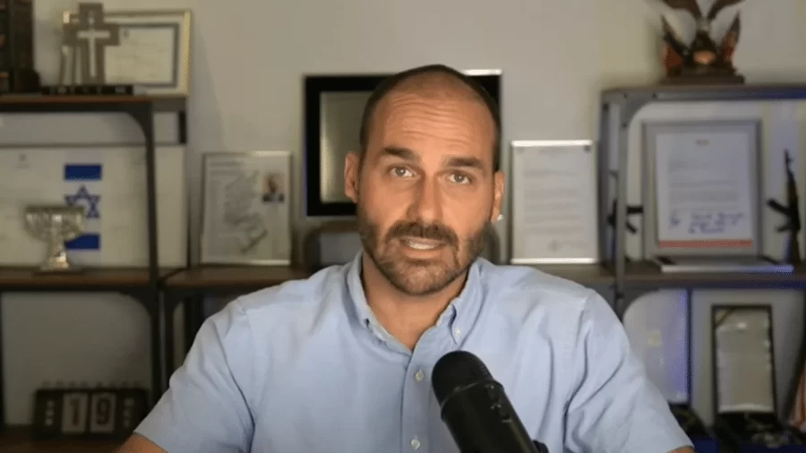 Eduardo Bolsonaro minimiza aceno de Donald Trump a Luiz Inácio Lula da Silva: crise diplomática ou estratégia contida?