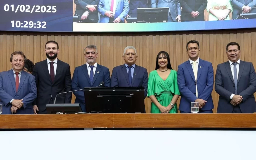 Nova Mesa Diretora da Assembleia Legislativa do Tocantins Toma Posse sob Liderança de Amélio Cayres