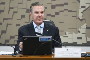 STF determina prisão domiciliar para Fernando Collor após condenação por corrupção