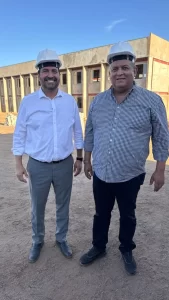 Eduardo Gomes visita obras em Dianópolis e destaca investimentos em turismo, educação e infraestrutura