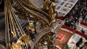 Papa Francisco morre aos 88 anos: legado de misericórdia, diálogo e amor aos pobres ecoa na história da Igreja