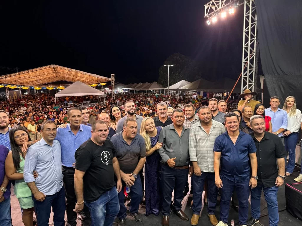 Amélio Cayres participa do aniversário de 29 anos de Barra do Ouro e reforça laços com municípios