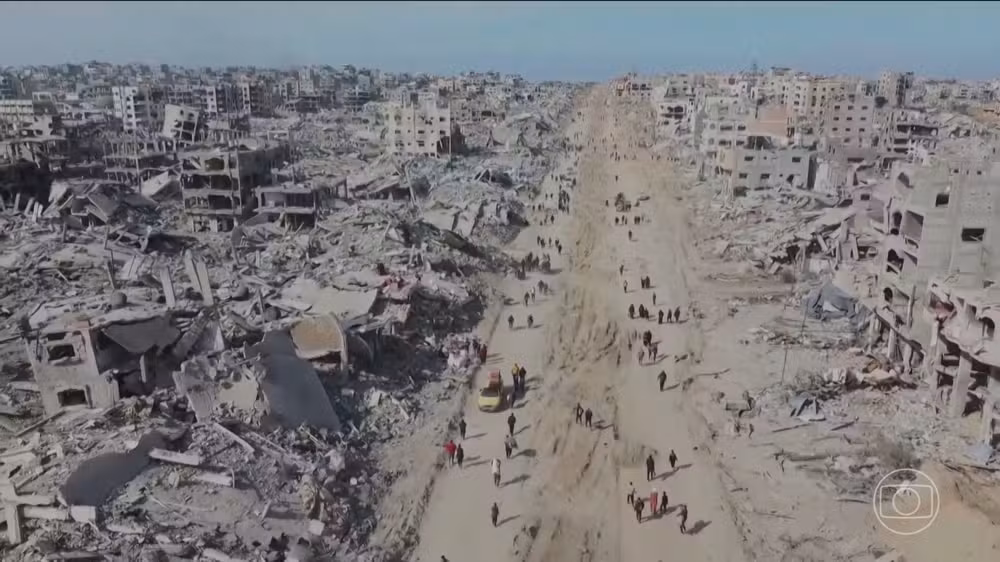 Proposta de Trump para invasão de Gaza gera controvérsia global e críticas de especialistas