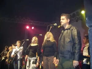 Banda Voz da Verdade, música gospel, O Escudo, batismo biquíni, polêmica, trajetória, Carlos Moysés