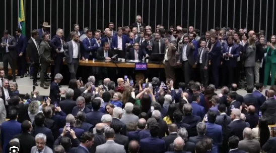 Precisamos de educação no debate”, diz Hugo Motta em meio a impasse sobre anistia e impeachment de Moraes