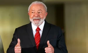 Presidente Lula permanece internado com quadro estável, afirma Paulo Pimenta