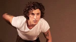 Canadense lança single ‘Heartbeat’ e abre o coração sobre superação: a música como terapia em meio à pandemia emocional