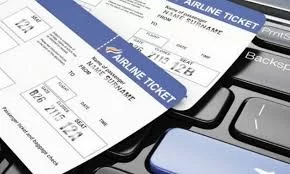 Alta no preço de passagens aéreas e rodoviárias marca dezembro: veja os destinos mais procurados