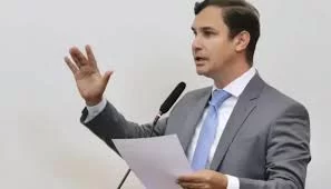 Comando da Prefeitura de Palmas muda após decisão do STF: Carlos Velozo é nomeado prefeito em exercício