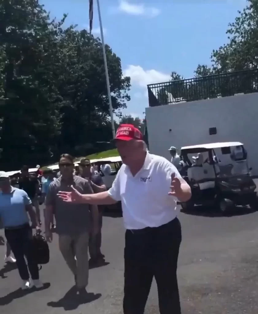 “Obrigado, estou bem”: após fake news sobre morte, Trump aparece saindo da Casa Branca para jogar golfe e gera repercussão mundial