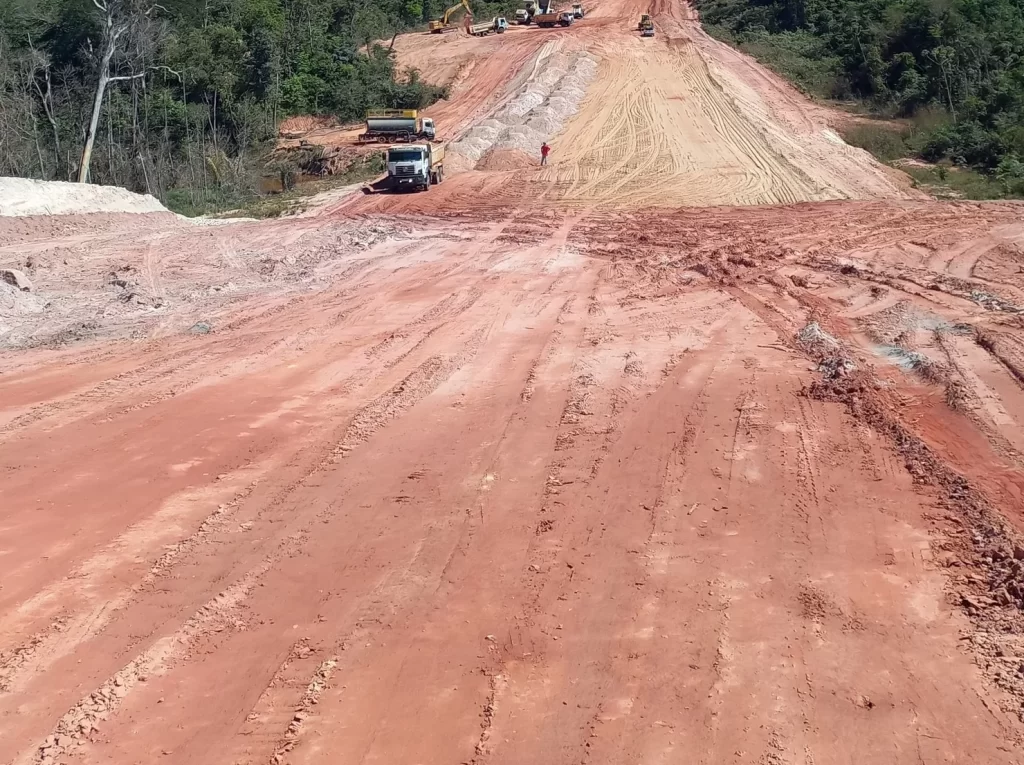 Após cobrança do Diário Tocantinense e do vereador José Ribeiro, obra na TO-428 avança e governador anuncia vistoria para agosto