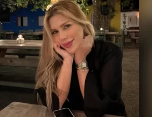 Mineira Karoline Leão acusa Azul após furto de bolsas e joias em bagagem