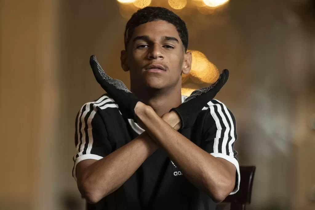 Luva de Pedreiro é internado por alteração cardíaca, recebe alta e tranquiliza fãs