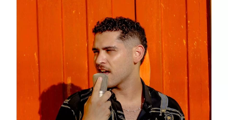 Mateu explora as fragilidades humanas com profundidade em “Sorriso dos Outros”