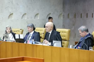 Moraes impõe tornozeleira eletrônica a Marcos do Val por descumprimento de medidas judiciais