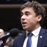 Nikolas sobe o tom contra Moraes e Câmara aprova projeto de sua autoria; veja o que marcou a terça no Congresso