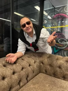 Ricardo Tofanelo impacta ao anunciar a Rede Super!