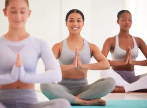 O poder da oração e da yoga no enfrentamento de crises de ansiedade e pânico