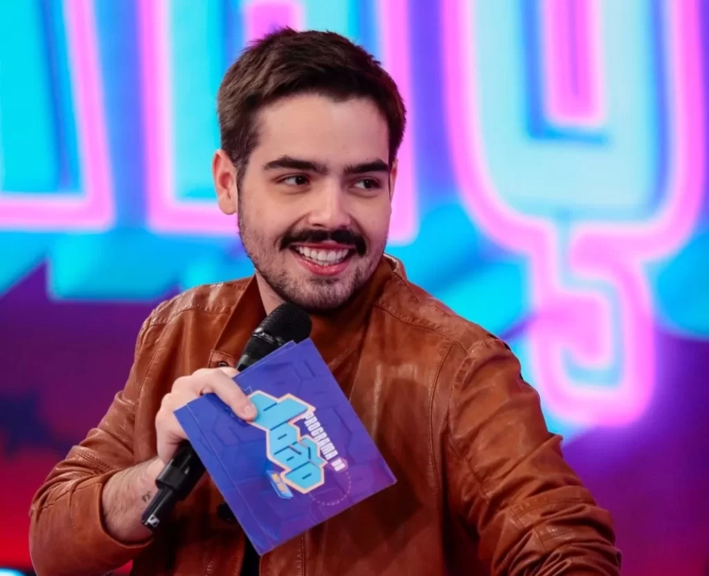 Programa de João no SBT se consolida como sucesso na madrugada e atinge pico de audiência