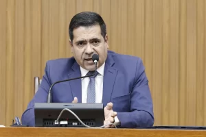 PCCR da Educação: Marcus Marcelo cobra envio urgente do plano à Assembleia em setembro