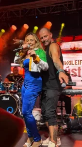 Henri Castelli agita Pompano Beach com Cavaleiros do Forró e É o Tchan