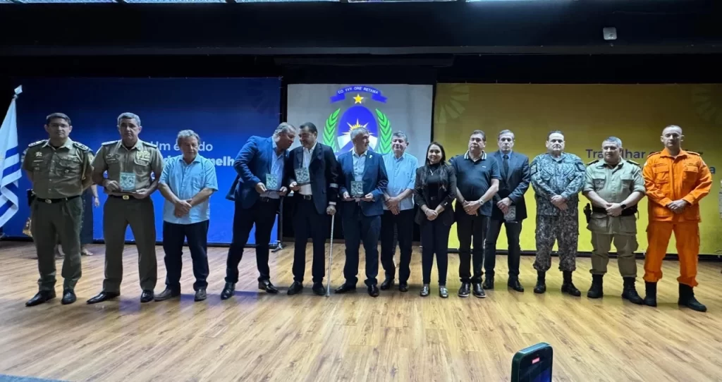 Eduardo Gomes é homenageado pela Força Nacional após destinar R$ 1,6 milhão à Polícia Militar do Tocantins