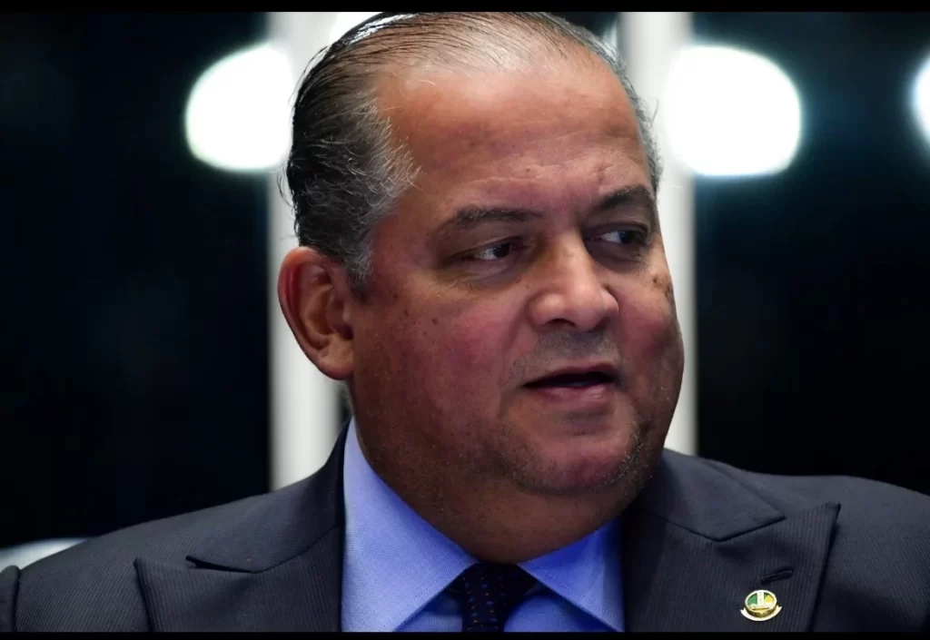 Senador Eduardo Gomes preside sessão no Senado em homenagem aos 40 anos do Programa Calha Norte