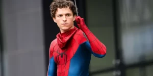 Tom Holland sofre acidente durante gravações de Homem-Aranha: Brand New Day; ator tem concussão leve e produção faz ajuste no cronograma