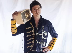 “Meio Avoado”: Gui Fleming apresenta show gratuito nesta sexta, dia 3, no Sesi Macaé